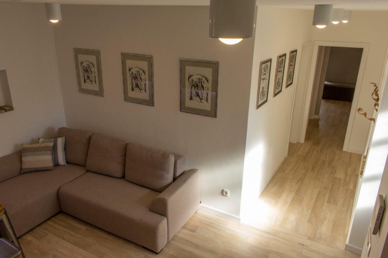 Apartment Old Town Mariolina Krk Town Esterno foto